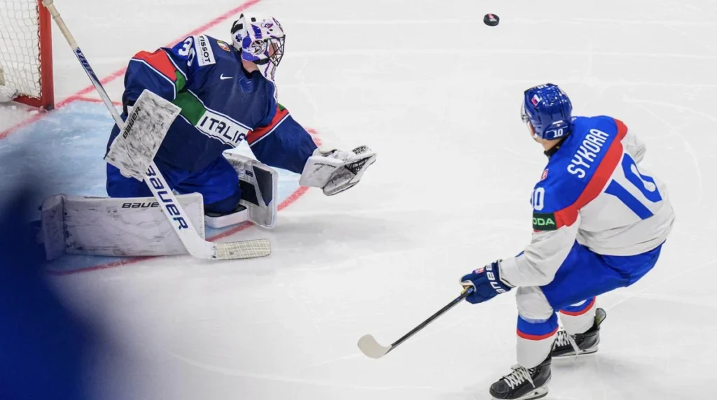Adam Sýkora — krídelník New York Rangers